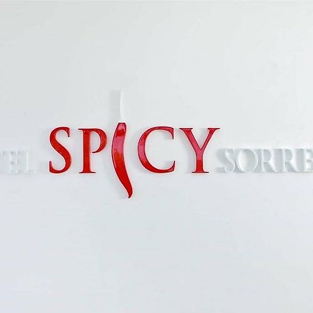 ホテル スパイシー ソレント エクステリア 写真