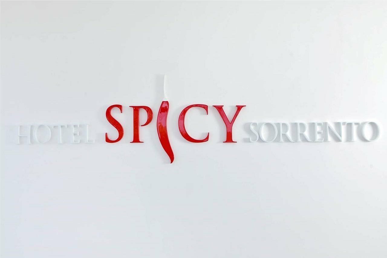 ホテル スパイシー ソレント エクステリア 写真